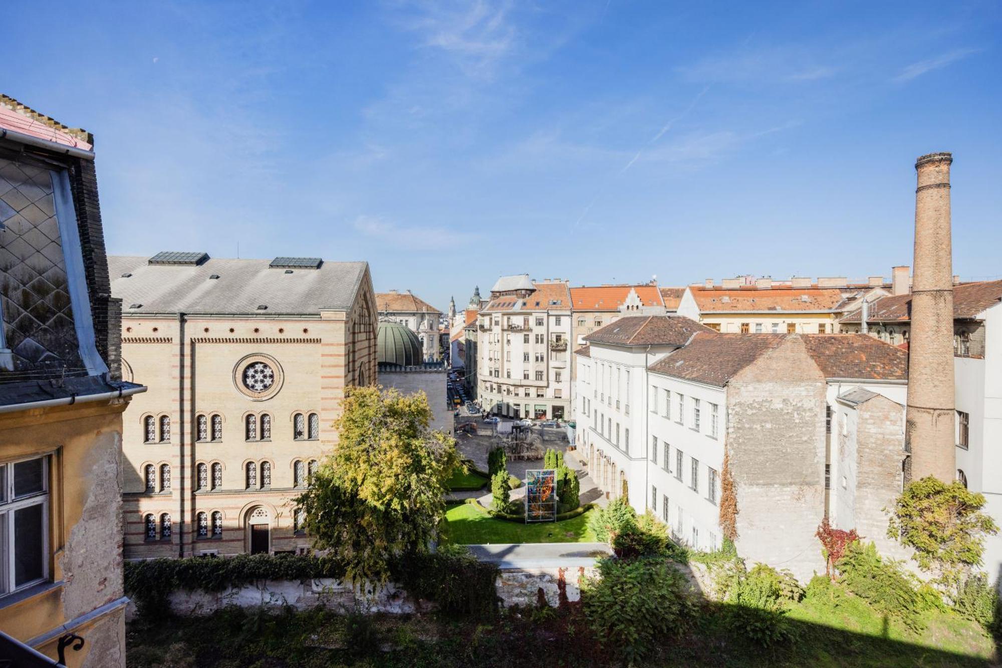 Charming By The Great Synagogue * Будапешт